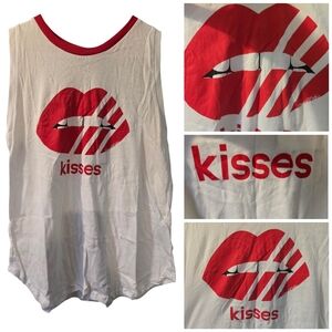 NWT Lauren Moshi Kisses tank top